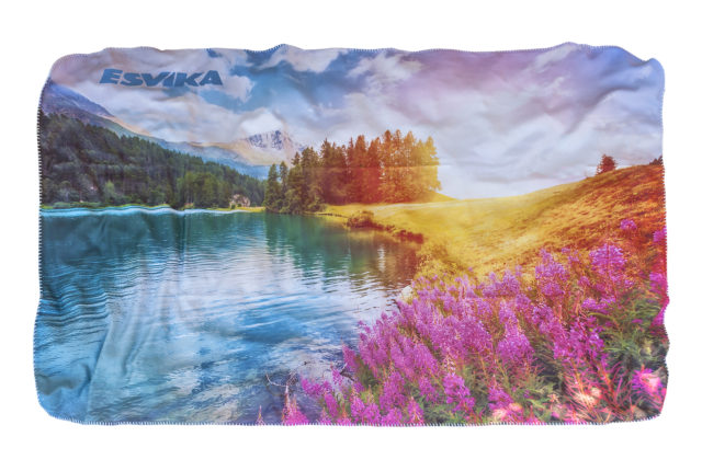 Fleecedecke bedrucken, Fleecedecke bedrucken lassen, Fleece Decke mit Laser gravieren, Fleece Decke besticken, Fotodecke aus Fleece, Werbedecke mit Fotodruck