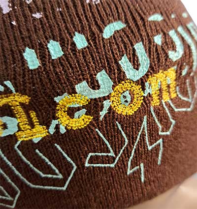 wintermuetze, winterbeanie, pudelmuetze, wollbeanie, beanie mit umschlag, werbebeanie, strickmuetze, strickbeanie, bommelmuetze,